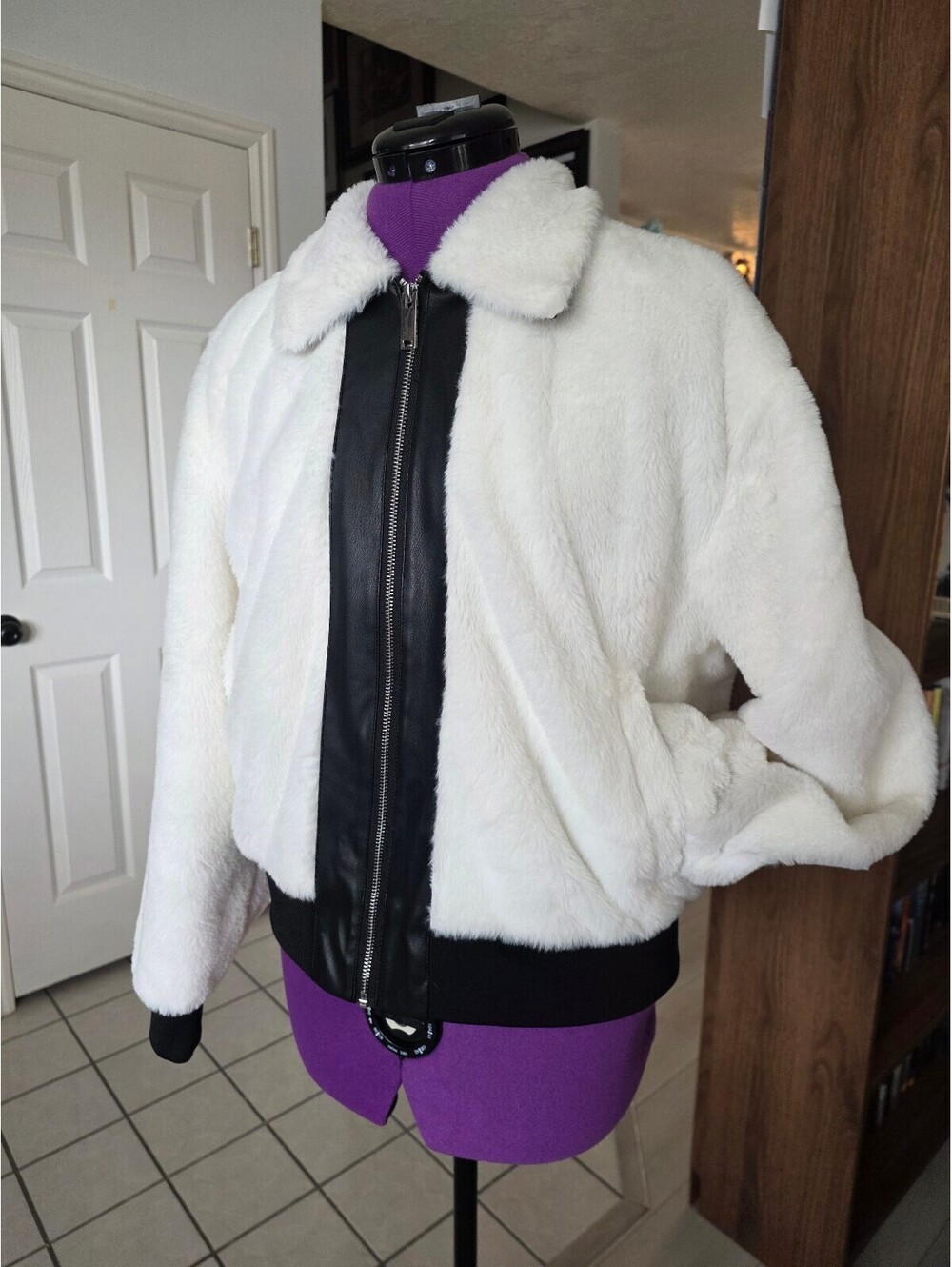 Womens Vigoss size Large Faux fur and leather bomber jacket
